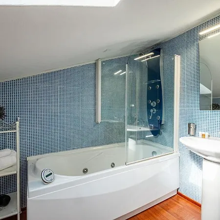 Private Terrace- Modern 5 Minutes From The Sea Apartamento