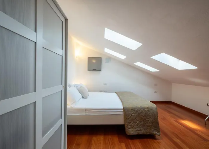 Апартаменты Private Terrace- Modern 5 Minutes From The Sea *