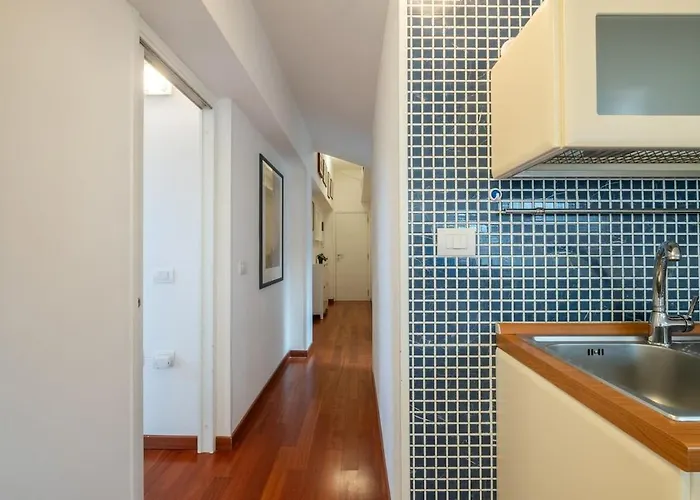 Private Terrace- Modern 5 Minutes From The Sea Апартаменты Кальяри