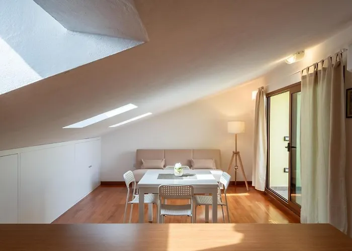 Апартаменты Private Terrace- Modern 5 Minutes From The Sea